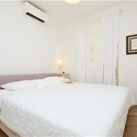 2-Bedroom Sea view Apartment with jacuzzi and Dubrovnik old town views, Sleeps 4